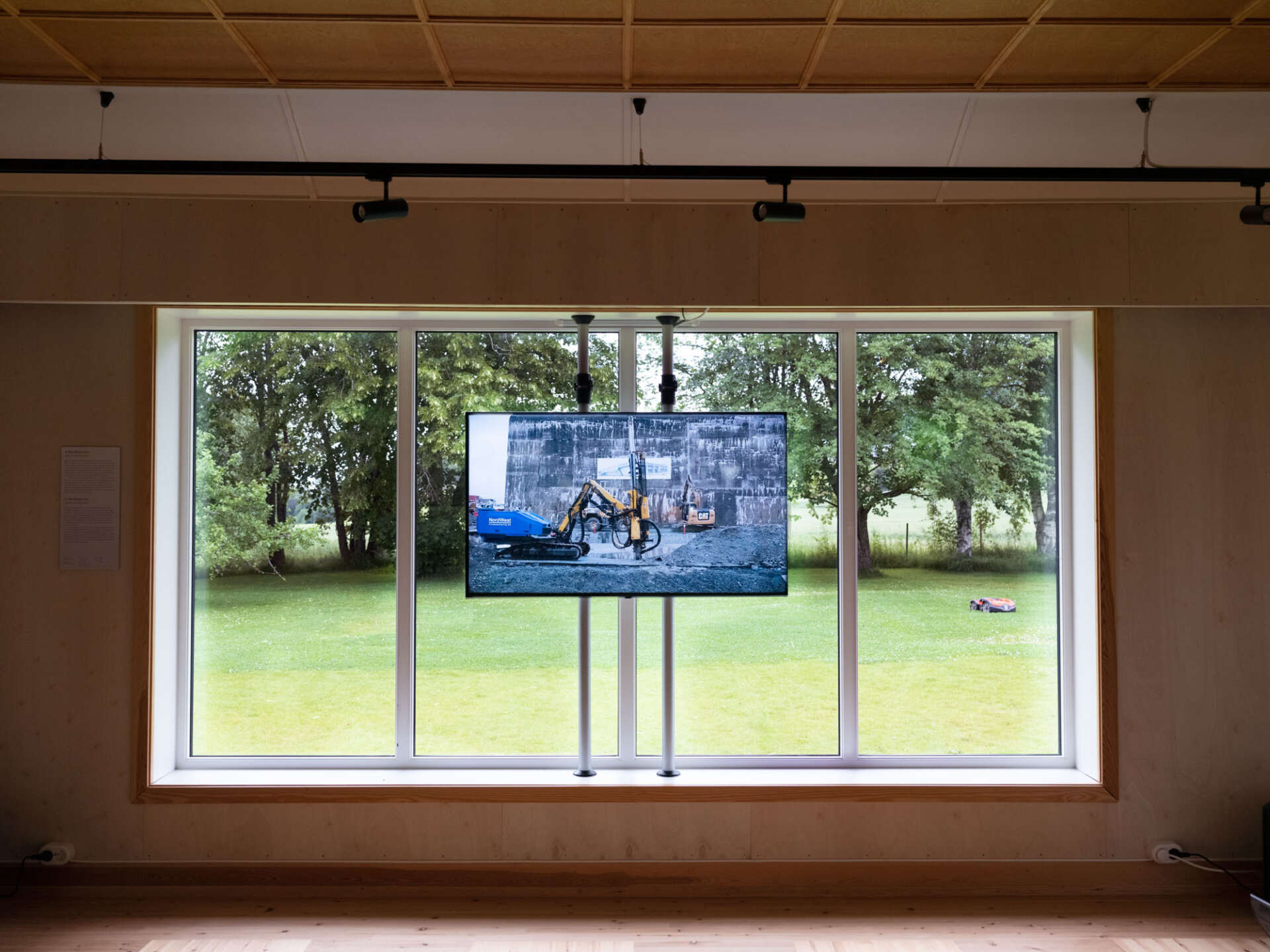 Jakob Ganslmeier Poetry Is Outof Place 20