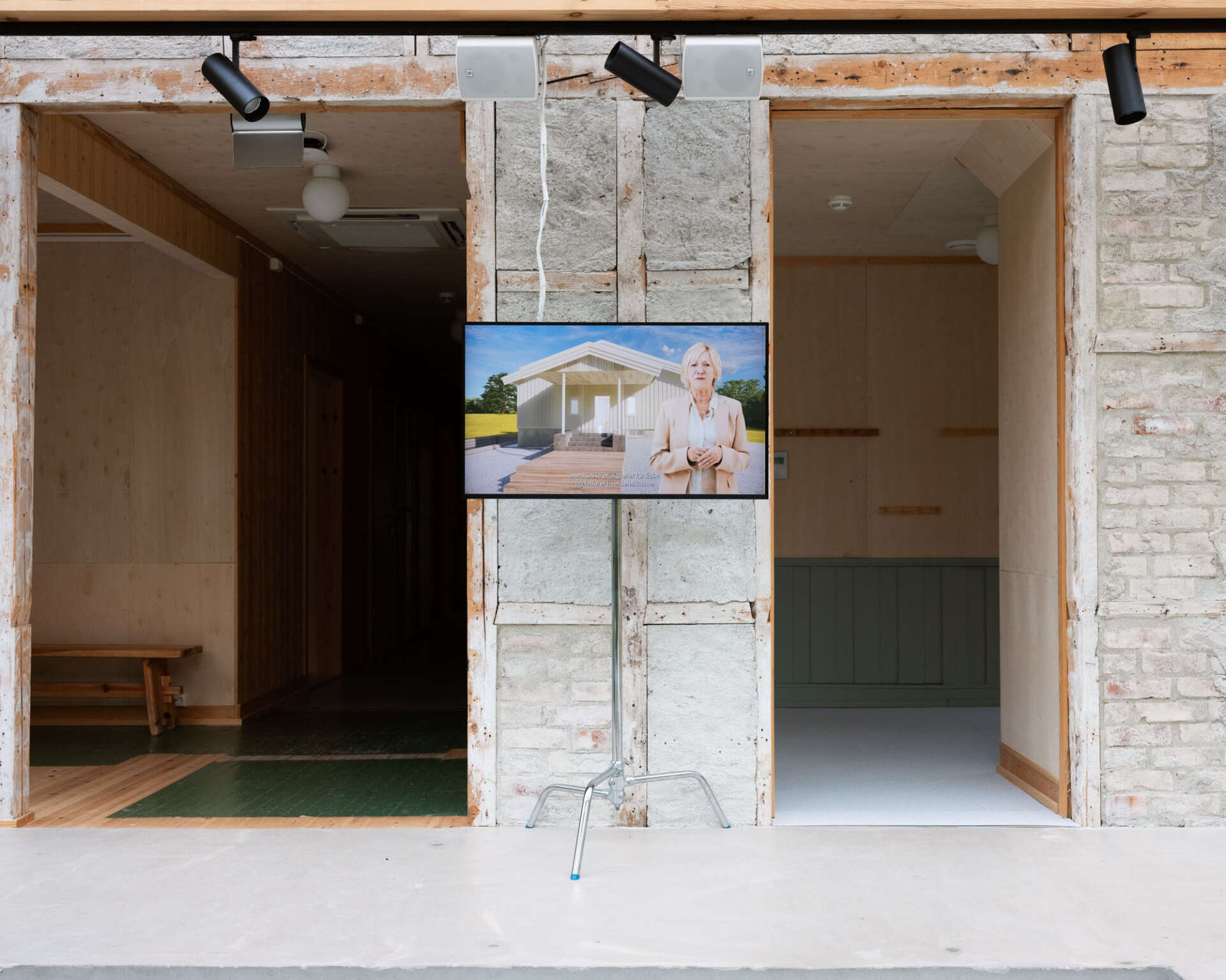 Jakob Ganslmeier Poetry Is Outof Place 22